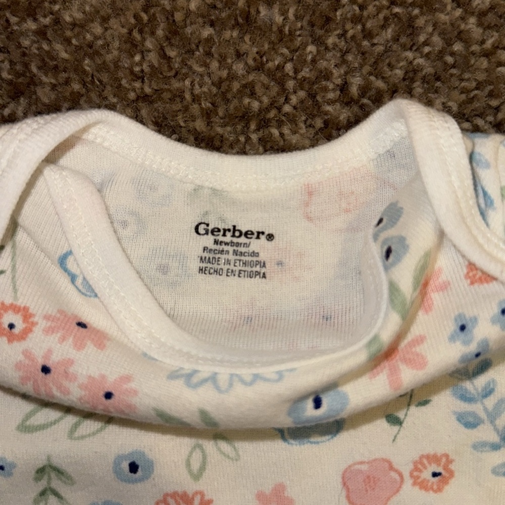 Floral Onesie NB - Picture 4 of 4
